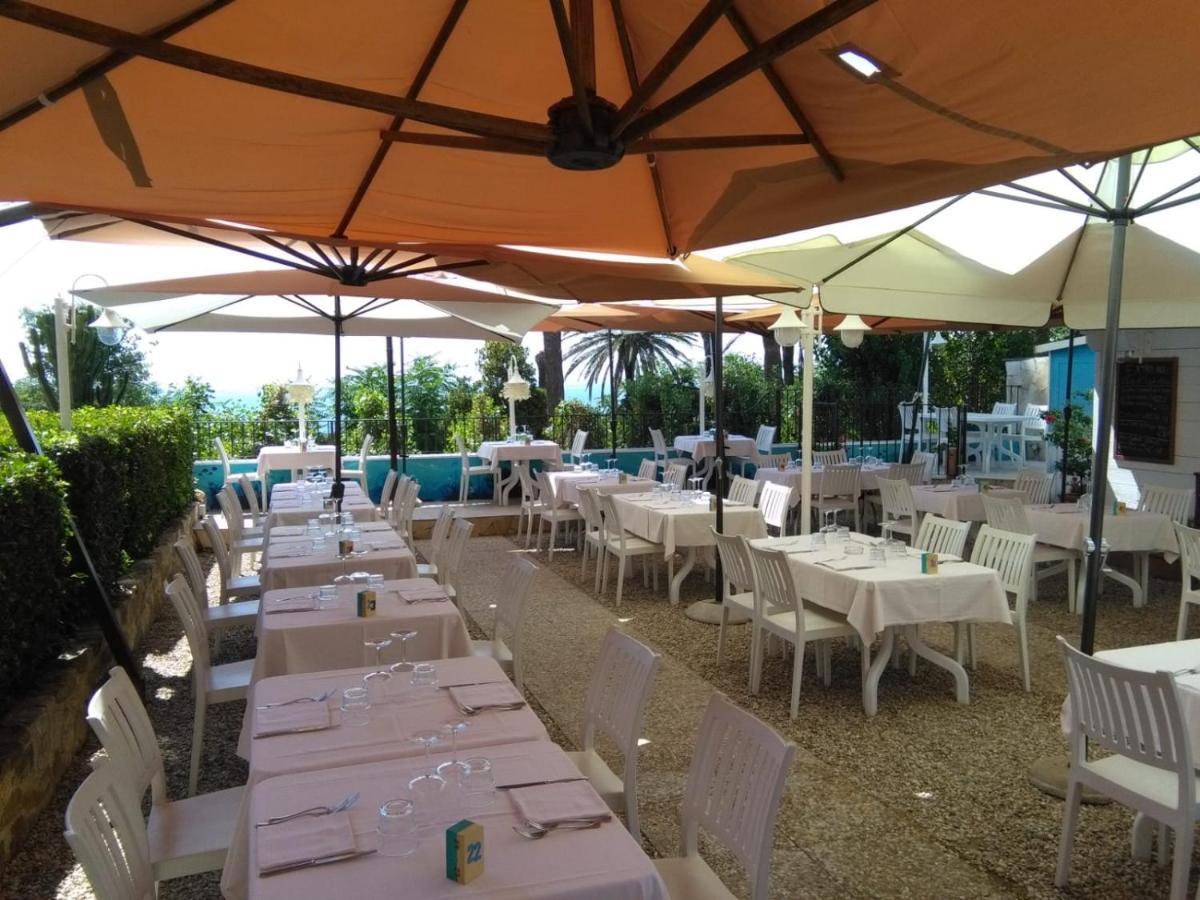 Hotel L'Isola Санта-Маринелла Экстерьер фото